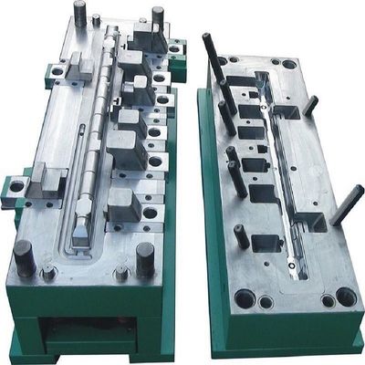 comprar Customized Auto Radiator Plastic Tank Injection Mold with 100,000+ Tanks Life 45#/50#/P20 Material and 3D Design Fabricación en línea