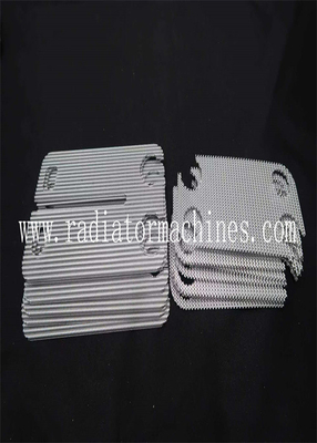 Las aletas onduladas de aluminio del radiador personalizadas aletas de intercambiador de calor para variar la altura y el tono de las aletas