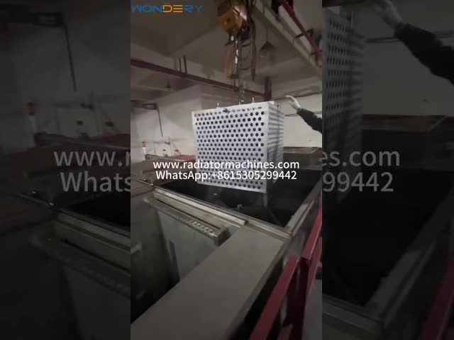 Capacidad industrial de frecuencia media del horno 5KG de la fusión del metal de la inducción 25KW para el aluminio de acero cobreado